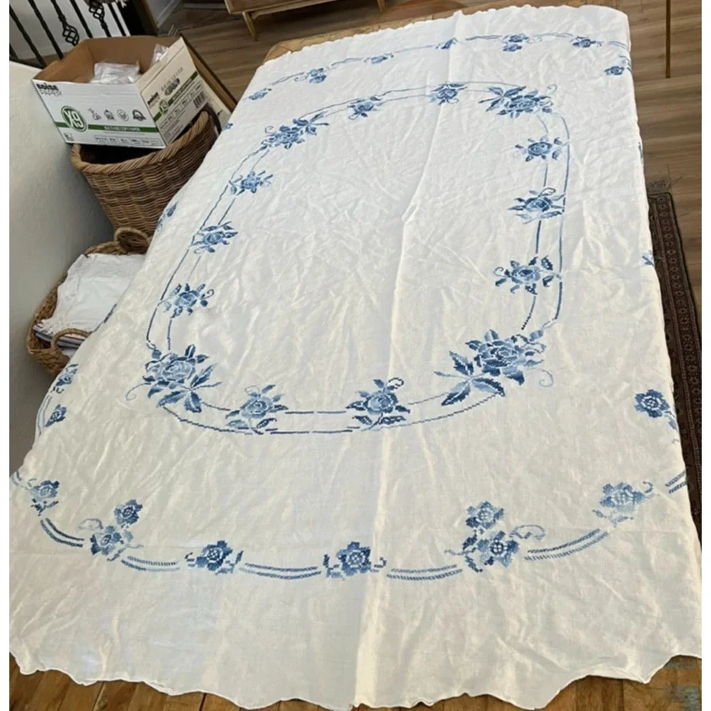 Vintage White Oval Linen Tablecloth 63